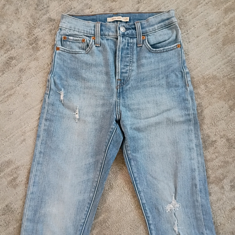 Levi's Wedgie Skinny Distressed Button Fly High Rise Jeans - Picture 2 of 7